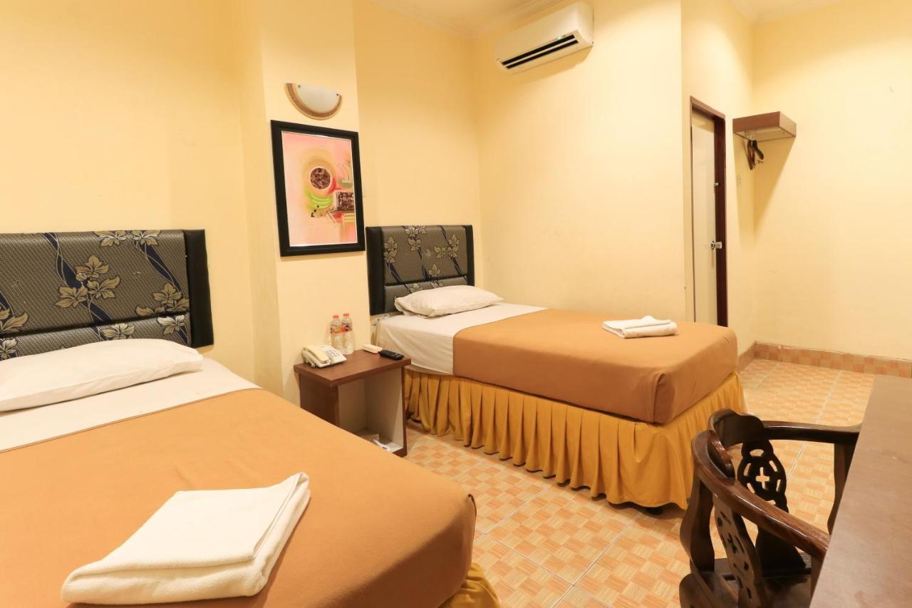 Al-Badar Hotel Syariah Makassar Exterior foto