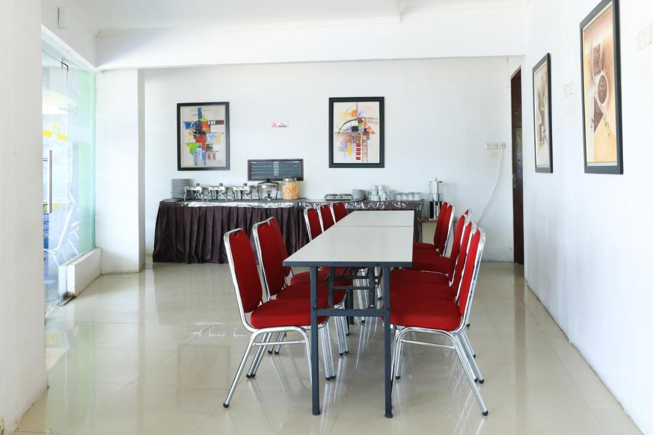 Al-Badar Hotel Syariah Makassar Exterior foto