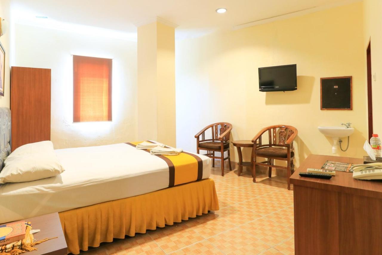 Al-Badar Hotel Syariah Makassar Exterior foto