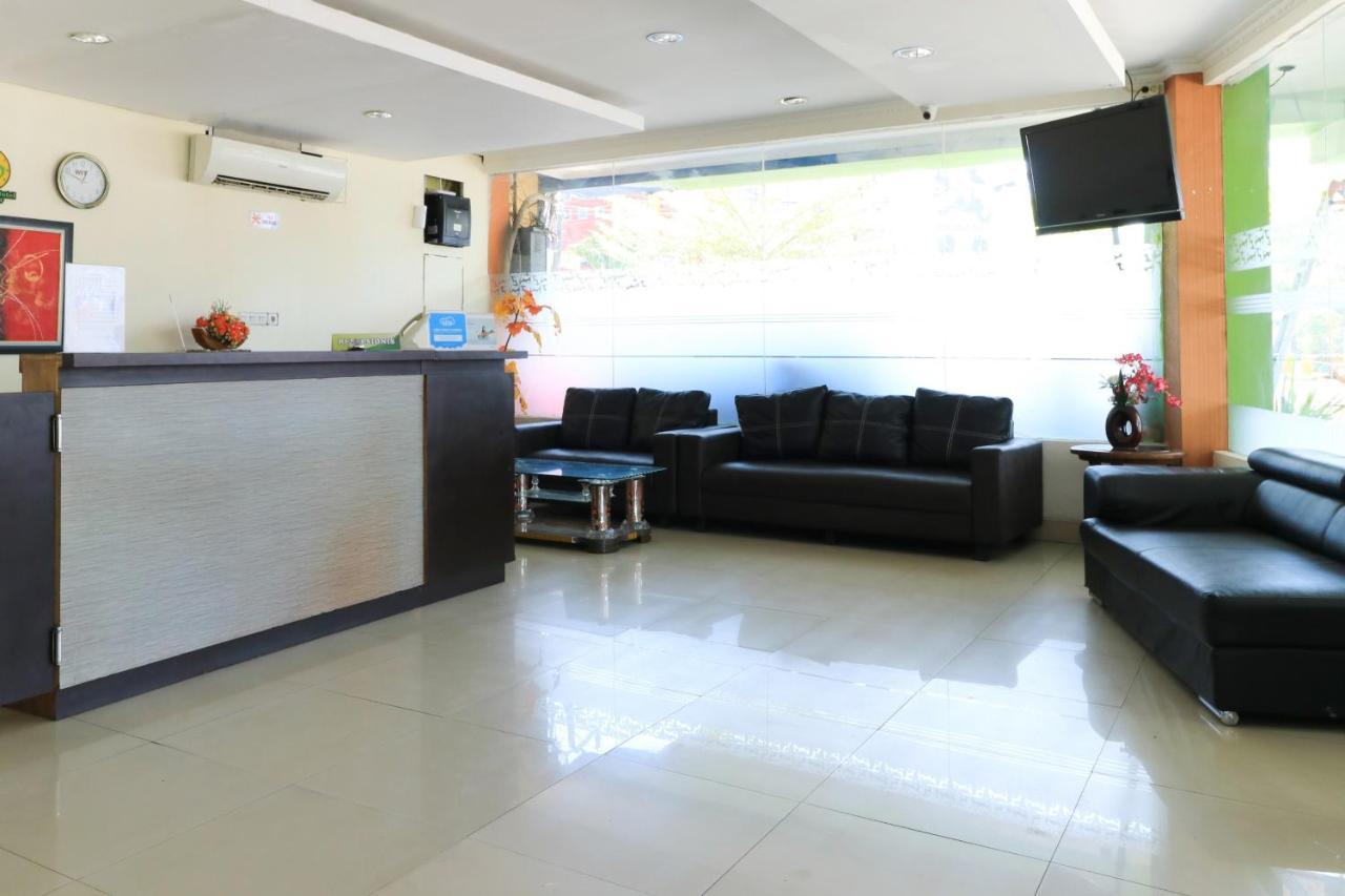 Al-Badar Hotel Syariah Makassar Exterior foto